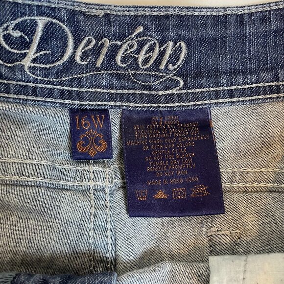 Dereon Womens Boot Cut Jeans Stretch Denim Size 16W - Picture 7 of 12